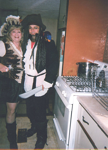 2010-Halloween_Eileen-Bernie.jpg